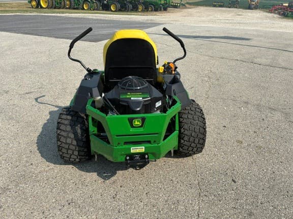 Image of John Deere Z330M equipment image 1