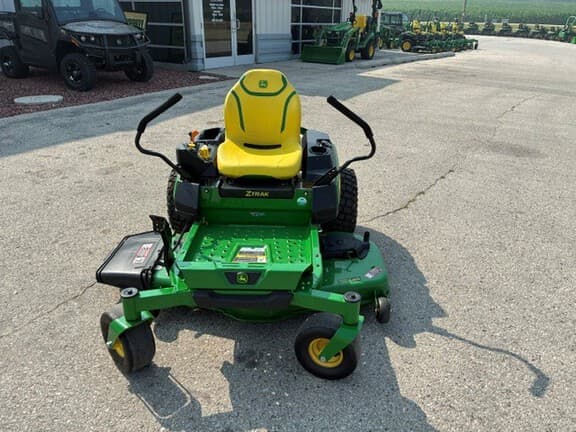 Image of John Deere Z330M equipment image 2