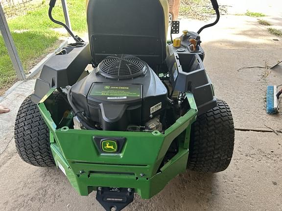 Image of John Deere Z330M equipment image 3