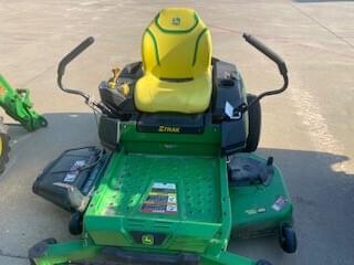 Image of John Deere Z330M equipment image 2