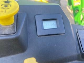 Image of John Deere Z330M equipment image 4