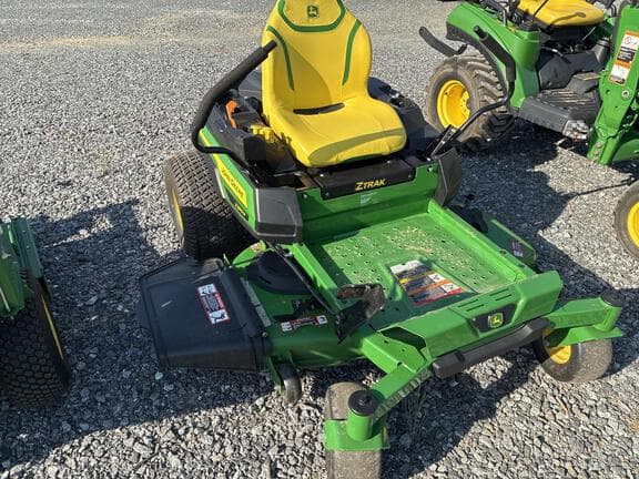 Image of John Deere Z330M Image 1