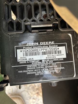 Image of John Deere Z330R equipment image 4