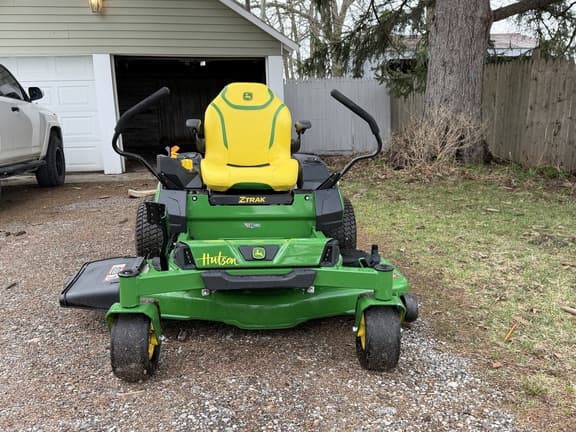 Image of John Deere Z330R equipment image 3