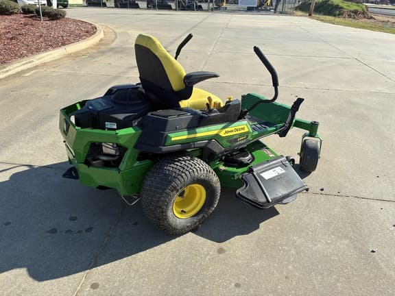 Image of John Deere Z330R equipment image 2