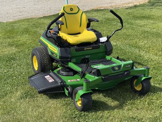 Image of John Deere Z330R equipment image 1