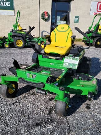 Image of John Deere Z330R equipment image 1