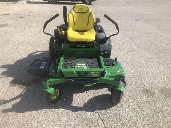 Image of John Deere Z330R equipment image 1