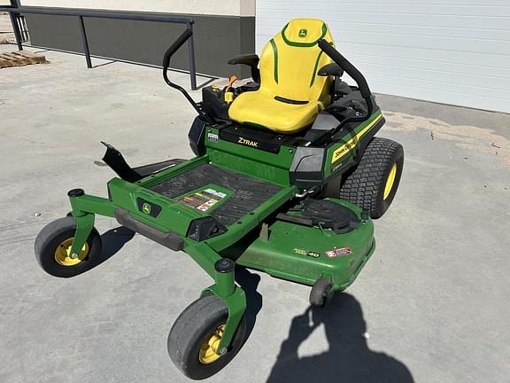 Image of John Deere Z330R Primary image