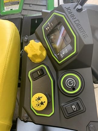 Image of John Deere Z370R equipment image 4