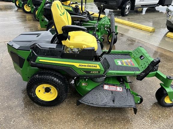 Image of John Deere Z370R equipment image 1