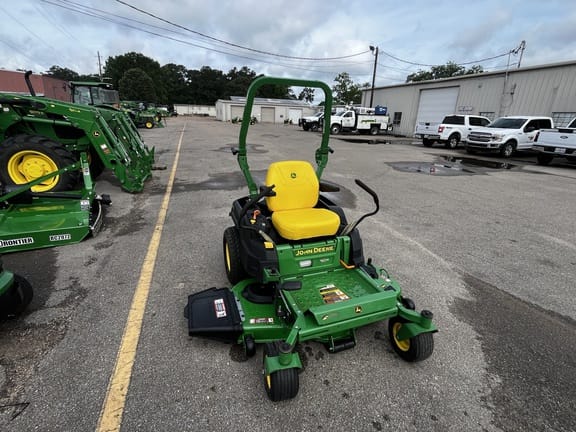 2023 John Deere Z515E Equipment Image0