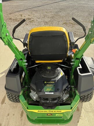 Image of John Deere Z515E equipment image 1