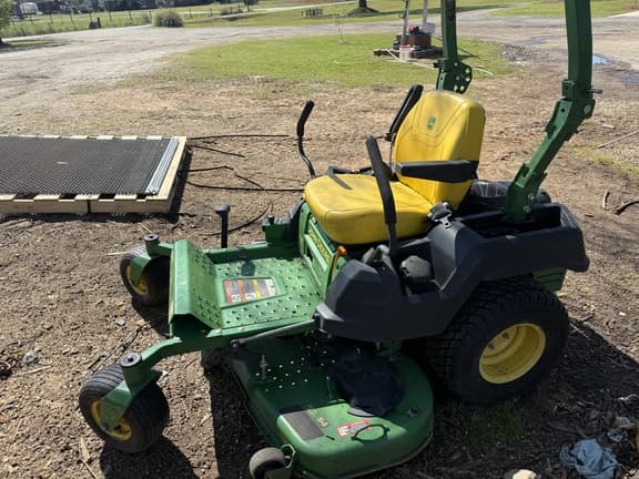 Image of John Deere Z515E equipment image 1