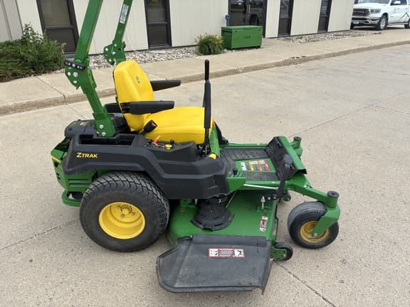 Image of John Deere Z515E equipment image 1