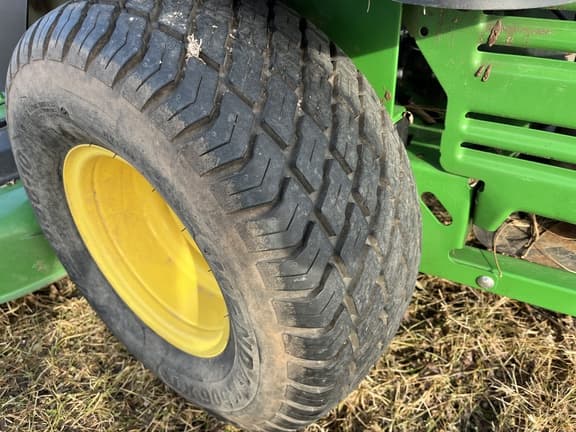 Image of John Deere Z515E equipment image 4