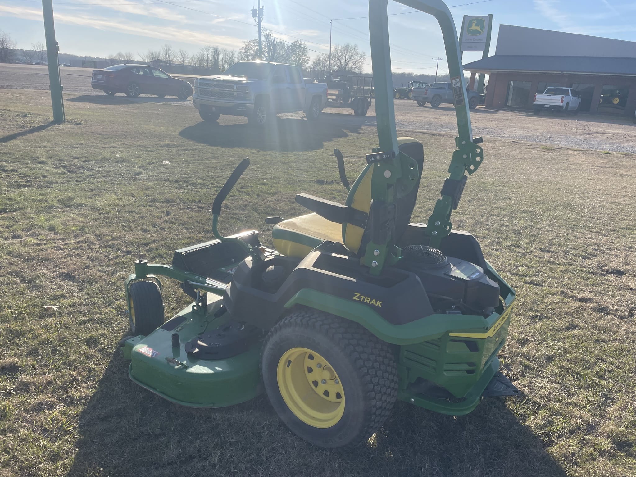 2023 John Deere Z530R Equipment Image0