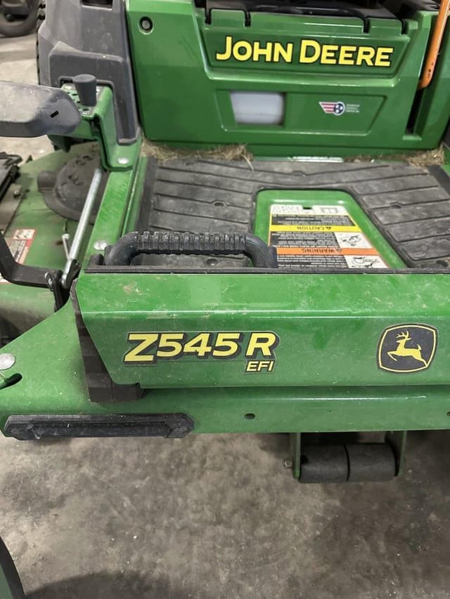 Image of John Deere Z545R equipment image 1