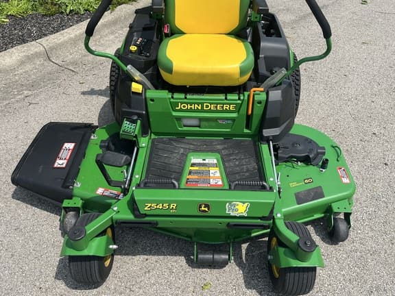 Image of John Deere Z545R equipment image 1