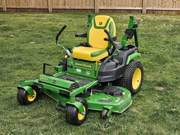 2023 John Deere Z545R Equipment Image0