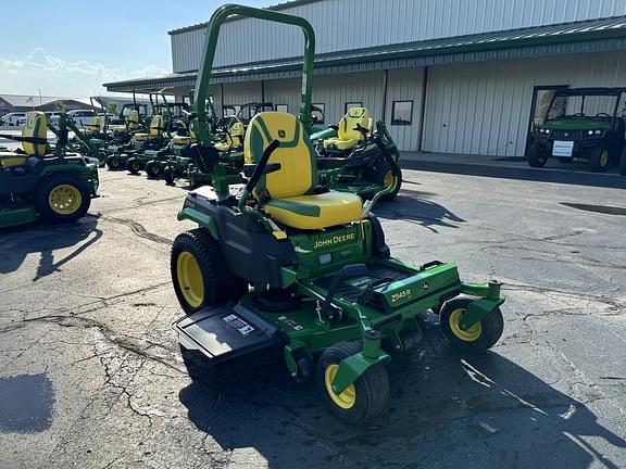 Image of John Deere Z545R equipment image 2