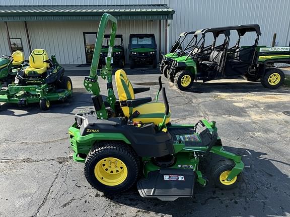 Image of John Deere Z545R equipment image 3