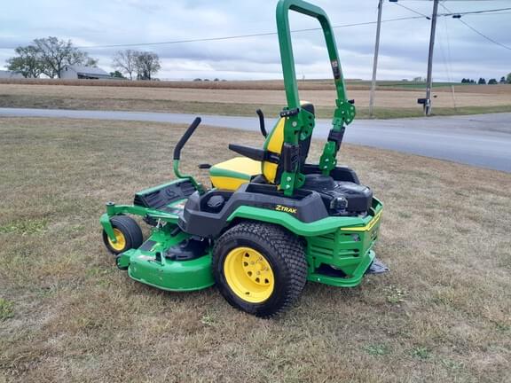 Image of John Deere Z545R equipment image 3
