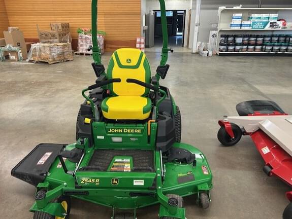 Image of John Deere Z545R equipment image 1