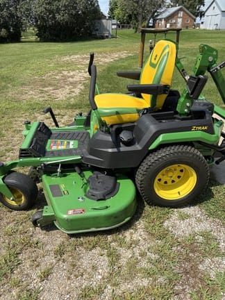 2023 John Deere Z545R Equipment Image0
