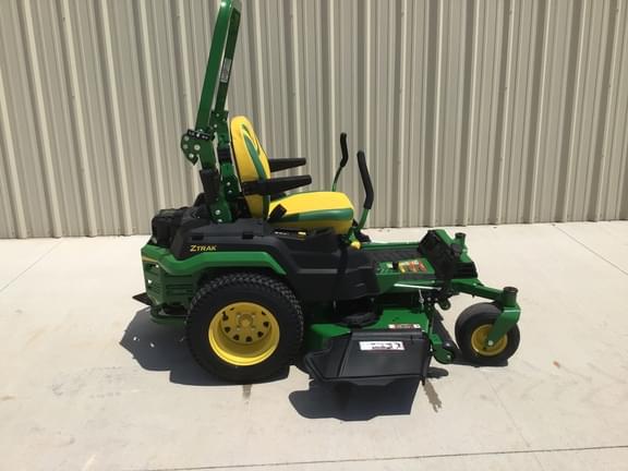 Image of John Deere Z545R equipment image 3