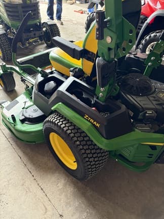 Image of John Deere Z545R equipment image 2