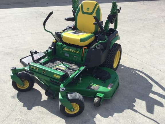 Image of John Deere Z545R equipment image 2