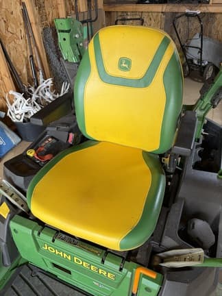 Image of John Deere Z545R equipment image 1