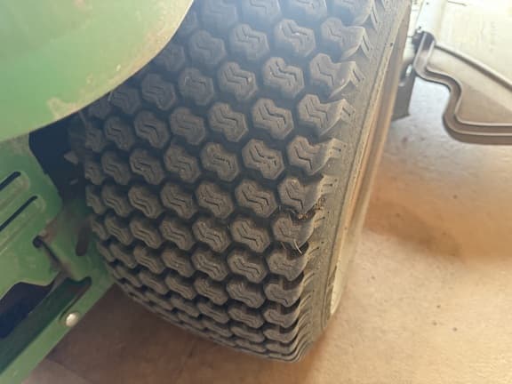 Image of John Deere Z545R equipment image 3