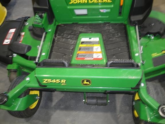 Image of John Deere Z545R equipment image 3