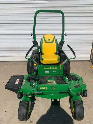 Image of John Deere Z545R equipment image 1