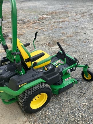Image of John Deere Z545R equipment image 4