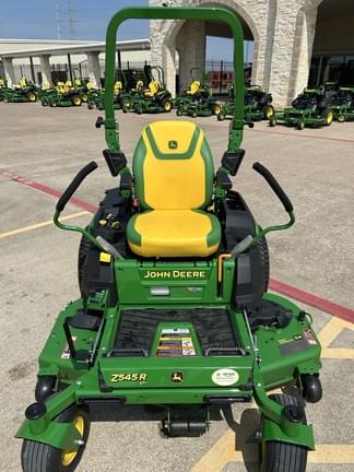Image of John Deere Z545R equipment image 1