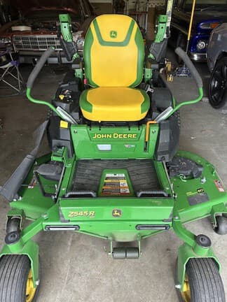 Image of John Deere Z545R equipment image 3
