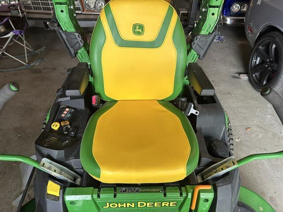 Image of John Deere Z545R equipment image 4