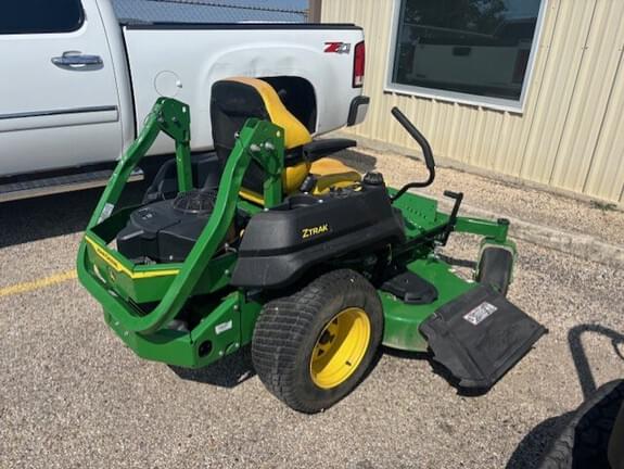 Image of John Deere Z720E equipment image 4