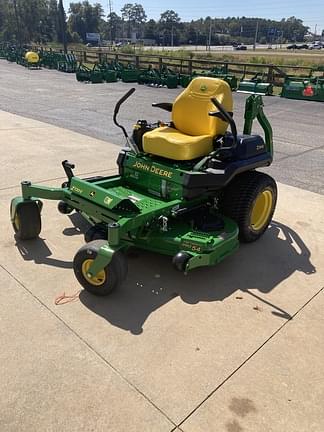 Image of John Deere Z720E equipment image 1