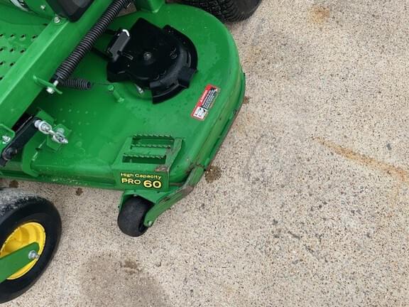 Image of John Deere Z720E equipment image 3
