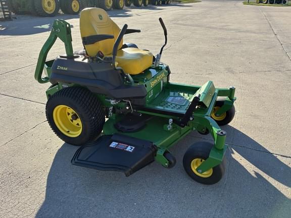Image of John Deere Z720E equipment image 3