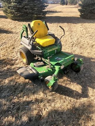 Image of John Deere Z720E equipment image 1