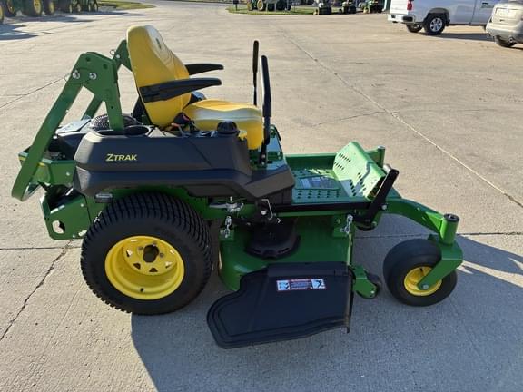 Image of John Deere Z720E equipment image 4