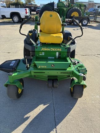 Image of John Deere Z720E equipment image 3