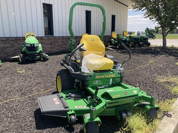 Image of John Deere Z720E Primary image