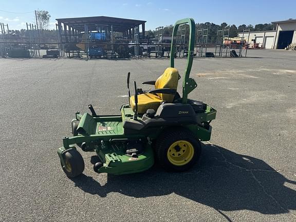 Image of John Deere Z720E equipment image 2