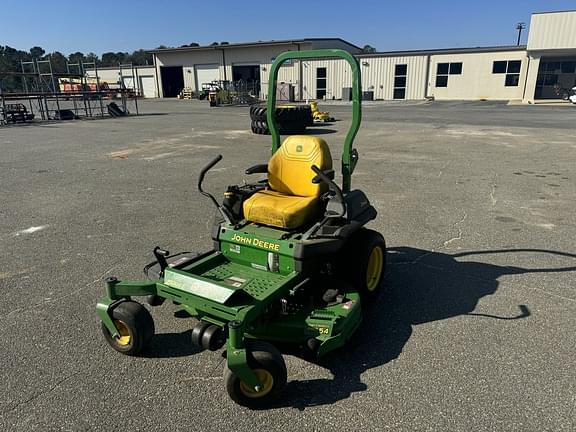 Image of John Deere Z720E equipment image 1